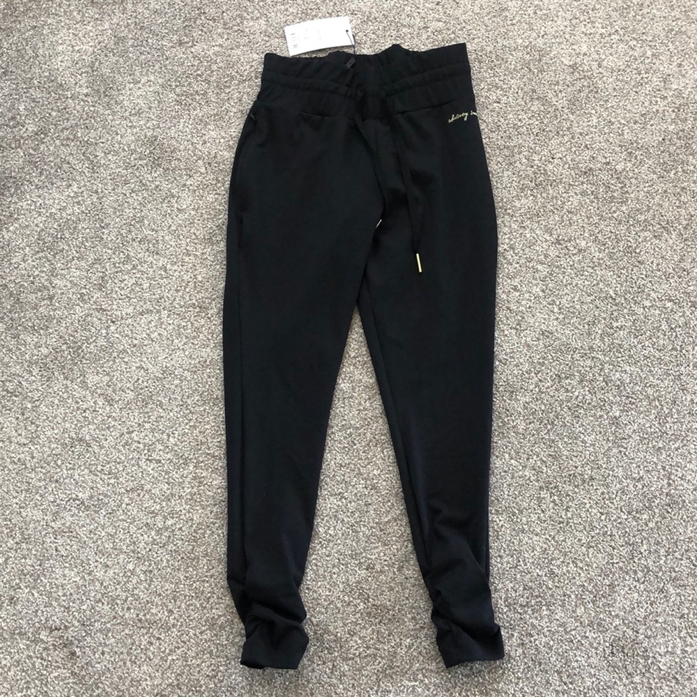 Black Gym shark jogger leggings